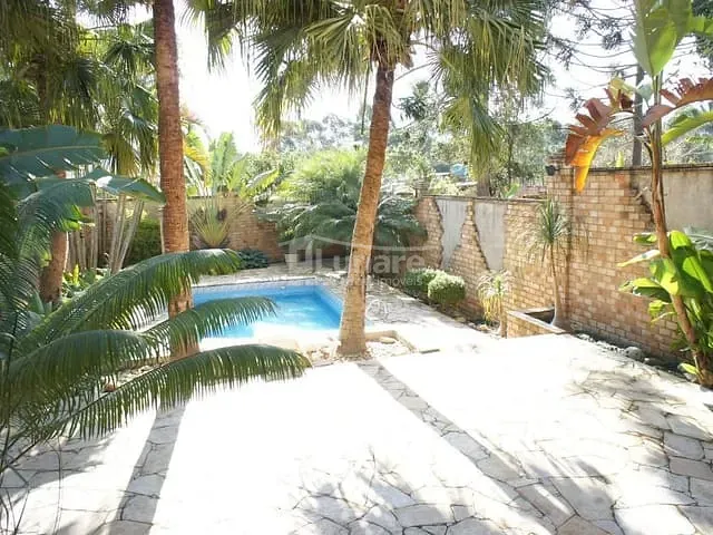 Sobrado com 500m² 4 quartos e 3 banheiros, à venda, no bairro Vila Suissa em Mogi das Cruzes