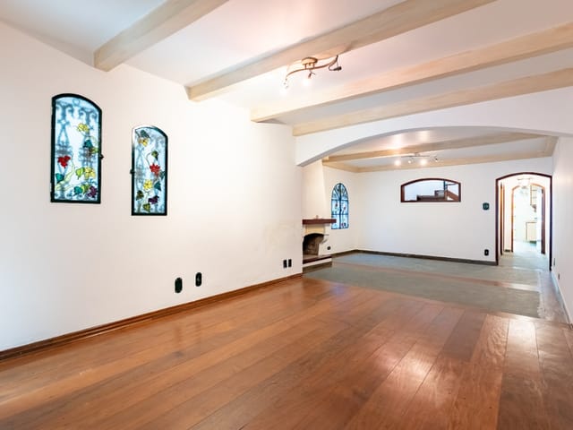 Foto do Sobrado - Sobrado para venda em Jardim da Glória com 4 quartos, sendo 3 suítes, 297m² | Lares e Andares Imóveis