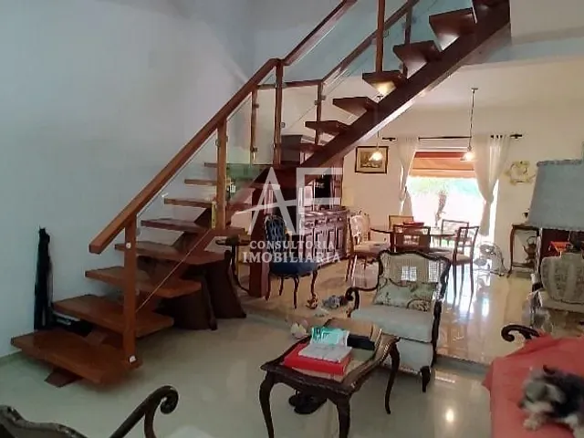Sobrado com 250m² 3 quartos e 3 banheiros, à venda, no bairro Campos Do Conde em Tremembé