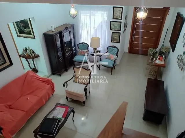 Sobrado com 250m² 3 quartos e 3 banheiros, à venda, no bairro Campos Do Conde em Tremembé