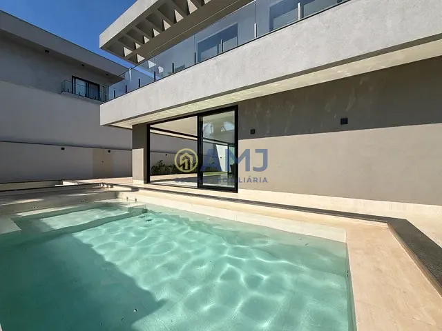 Sobrado com 603m² 4 quartos e 6 banheiros, à venda, no bairro Jardins Lisboa em Goiânia