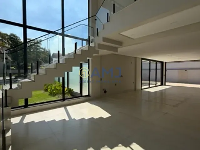 Sobrado com 603m² 4 quartos e 6 banheiros, à venda, no bairro Jardins Lisboa em Goiânia