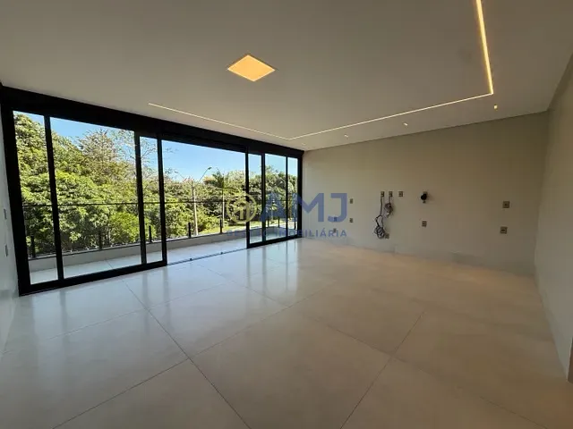 Sobrado com 603m² 4 quartos e 6 banheiros, à venda, no bairro Jardins Lisboa em Goiânia