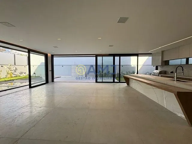 Sobrado com 603m² 4 quartos e 6 banheiros, à venda, no bairro Jardins Lisboa em Goiânia
