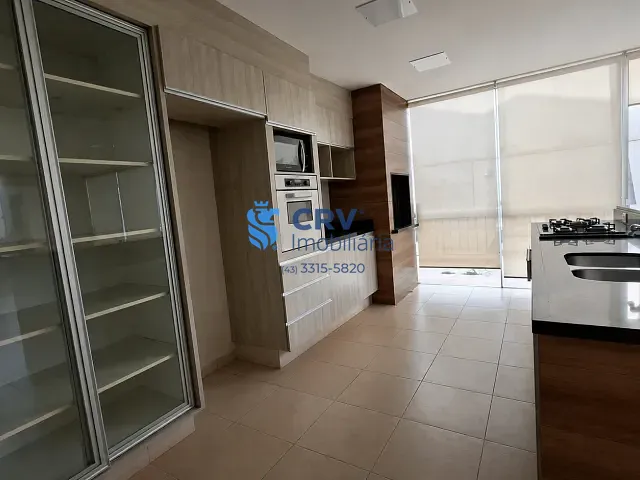 Sobrado com 468m² 4 quartos e 5 banheiros, para alugar, no bairro Esperança em Londrina