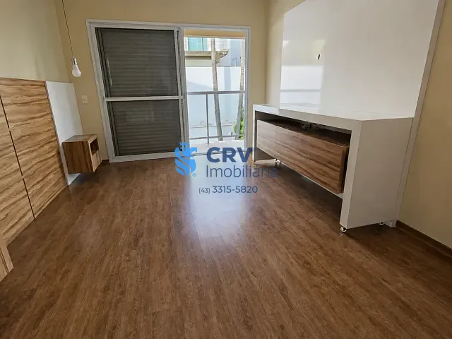 Sobrado com 468m² 4 quartos e 5 banheiros, para alugar, no bairro Esperança em Londrina