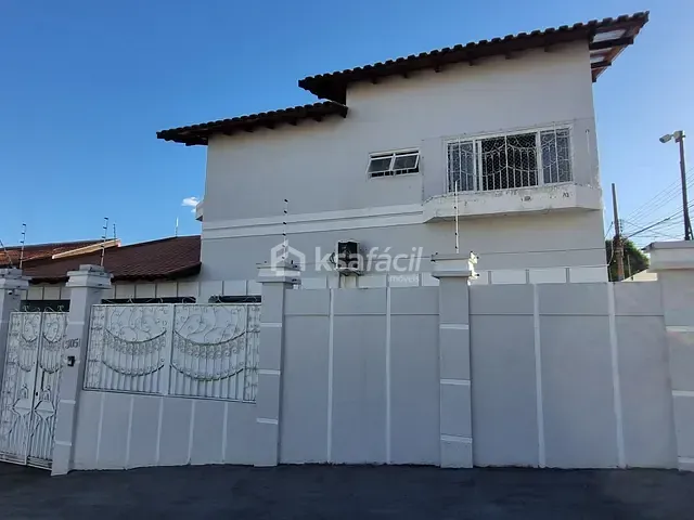 Sobrado com 412m² 5 quartos e 5 banheiros, à venda, no bairro Centro em Campo Grande