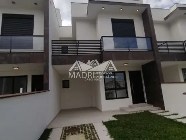 Sobrado 3 quartos e 3 banheiros, à venda, no bairro Praia de Fora em Palhoça
