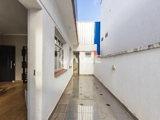 Sobrado com 473m² 5 quartos e 9 banheiros, à venda, no bairro Parolin em Curitiba