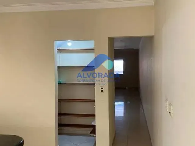 Sobrado com 160m² 4 quartos e 2 banheiros, à venda, no bairro Residencial Armando Moreira Righi em São José Dos Campos