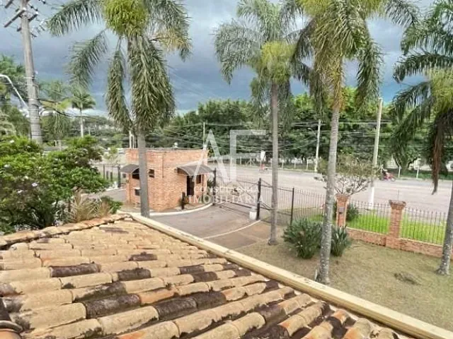 Sobrado com 300m², à venda, no bairro Esplanada Independência em Taubaté