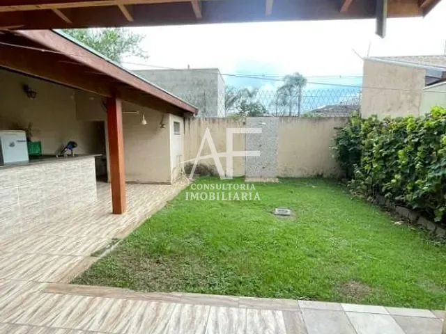 Sobrado com 300m², à venda, no bairro Esplanada Independência em Taubaté