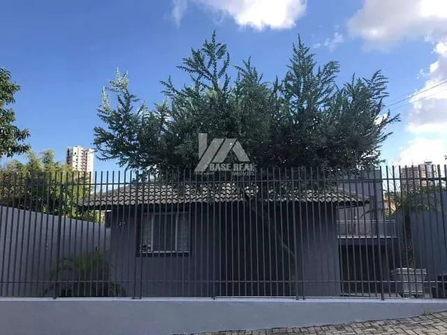 Sobrado 3 quartos e 3 banheiros, à venda, no bairro Jardim Carvalho em Ponta Grossa