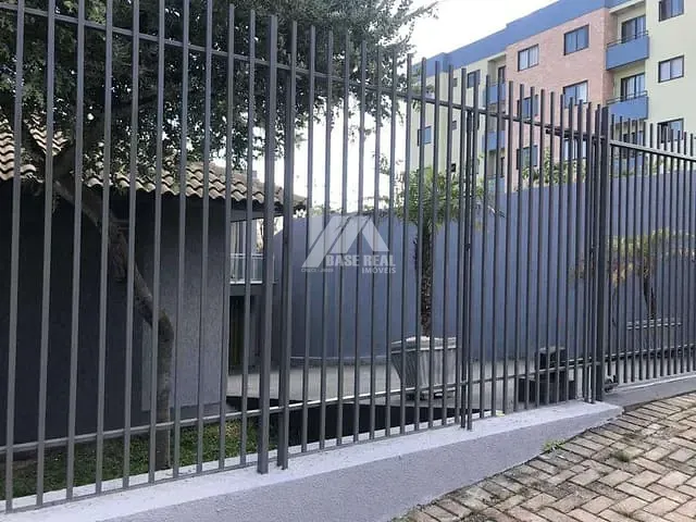 Sobrado 3 quartos e 3 banheiros, à venda, no bairro Jardim Carvalho em Ponta Grossa