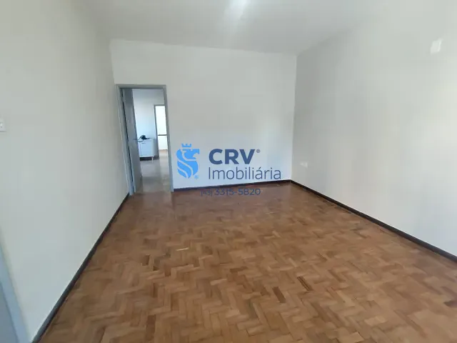 Sobrado 3 quartos e 2 banheiros, para alugar, no bairro Vila Zelina em Londrina
