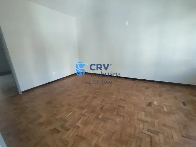 Sobrado 3 quartos e 2 banheiros, para alugar, no bairro Vila Zelina em Londrina