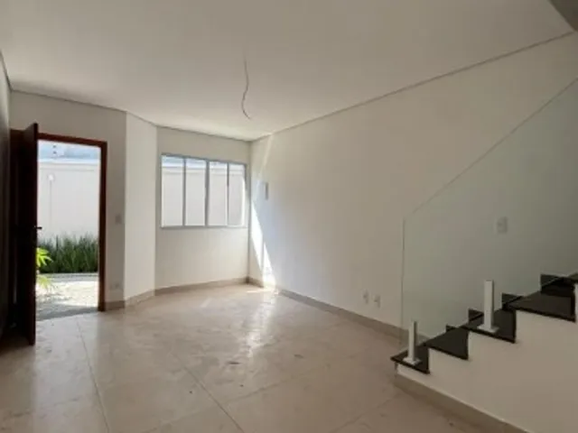 Sobrado 2 quartos e 2 banheiros, à venda, no bairro Jaçanã em São Paulo