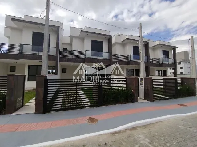 Sobrado 3 quartos e 3 banheiros, à venda, no bairro Praia de Fora em Palhoça