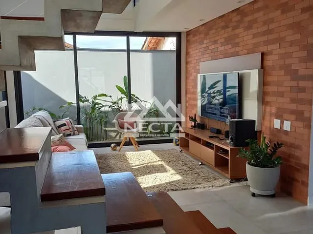 Sobrado com 380m² 3 quartos e 3 banheiros, à venda, no bairro Poiares em Caraguatatuba