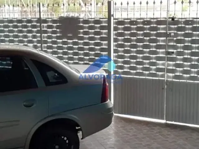 Sobrado com 180m² 2 quartos e 3 banheiros, à venda, no bairro Residencial União em São José Dos Campos