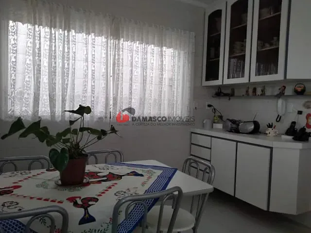 Sobrado com 320m² 3 quartos e 1 banheiro, à venda, no bairro Santa Paula em São Caetano do Sul