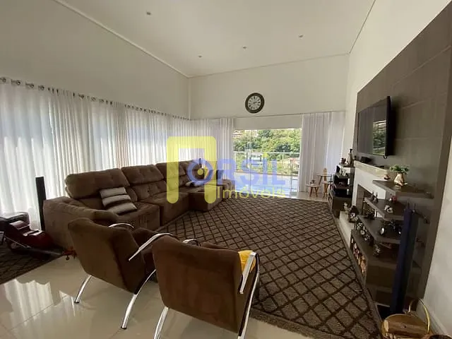 Sobrado com 1220m² 4 quartos e 8 banheiros, à venda, no bairro Caputera em Arujá
