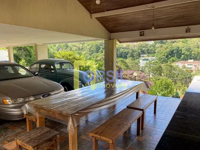 Sobrado com 1220m² 4 quartos e 8 banheiros, à venda, no bairro Caputera em Arujá