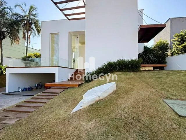 Sobrado 4 quartos e 6 banheiros, para alugar, no bairro Residencial Alphaville Flamboyant em Goiânia