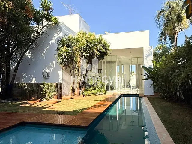 Sobrado 4 quartos e 6 banheiros, para alugar, no bairro Residencial Alphaville Flamboyant em Goiânia