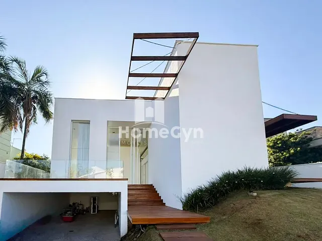 Sobrado 4 quartos e 6 banheiros, para alugar, no bairro Residencial Alphaville Flamboyant em Goiânia