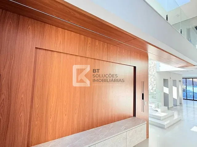 Sobrado com 360m² 3 quartos e 5 banheiros, à venda, no bairro Vila Inglesa em Indaiatuba