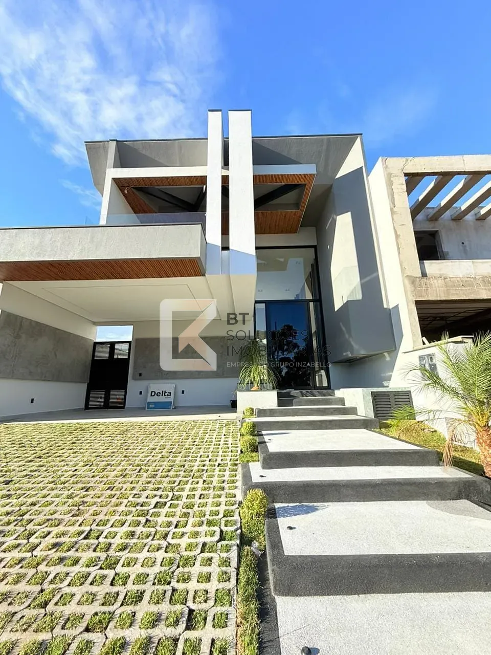 Sobrado, 3 quartos, 327 m² - Foto 2