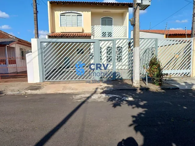 Sobrado com 150m² 3 quartos e 3 banheiros, à venda ou para alugar, no bairro Recreio em Londrina