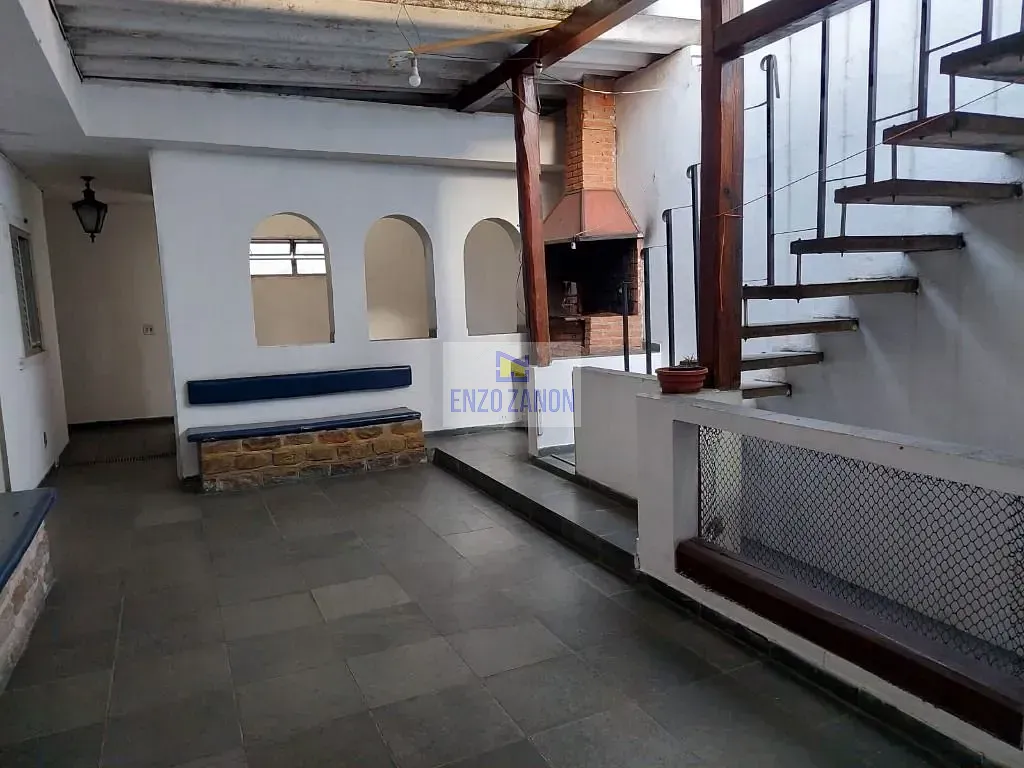 Sobrado, 3 quartos, 292 m² - Foto 1