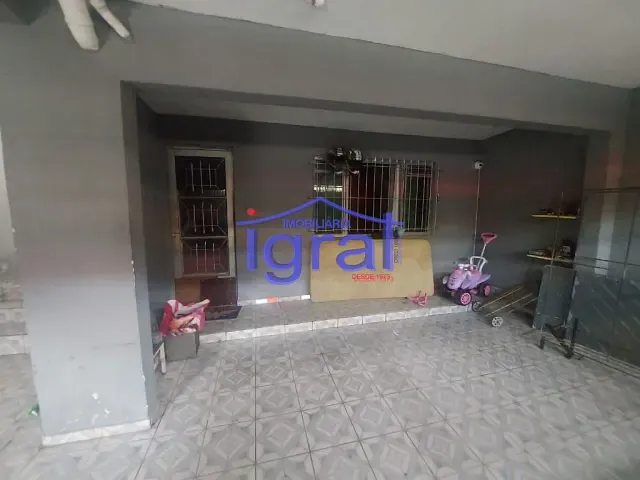 Sobrado com 309m² 4 quartos e 2 banheiros, à venda, no bairro Cidade Domitila em São Paulo