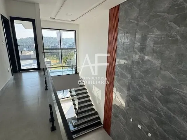 Sobrado com 300m² 3 quartos e 4 banheiros, à venda, no bairro Itapecerica em Taubaté