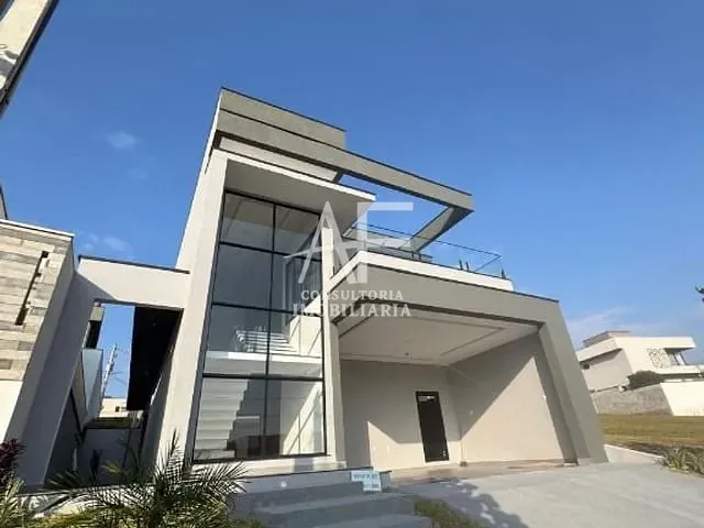 Sobrado com 300m² 3 quartos e 4 banheiros, à venda, no bairro Itapecerica em Taubaté