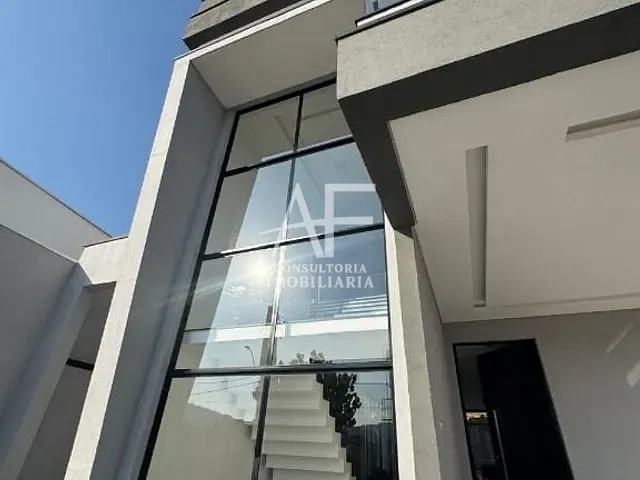 Sobrado com 300m² 3 quartos e 4 banheiros, à venda, no bairro Itapecerica em Taubaté