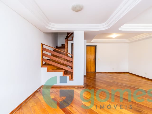 Casa com 212m² 3 quartos e 4 banheiros, à venda, no bairro Capão da Imbuia em Curitiba