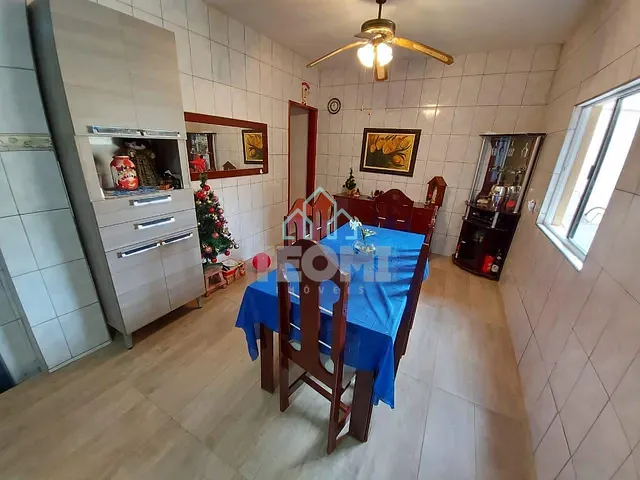 Sobrado com 250m² 4 quartos e 3 banheiros, à venda, no bairro Jardim Sandra Maria em Taubaté