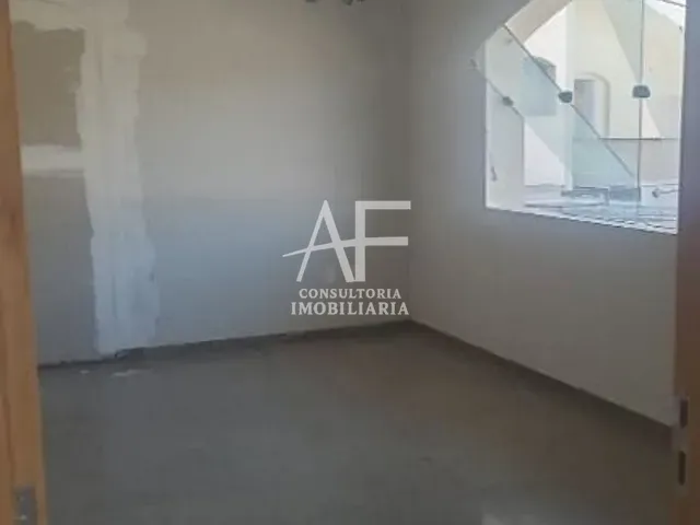 Sobrado com 160m², para alugar, no bairro Jardim Esplanada em São José dos Campos