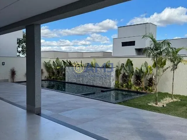 Sobrado com 441m² 4 quartos e 5 banheiros, à venda, no bairro Residencial Goiânia Golfe Clube em Goiânia