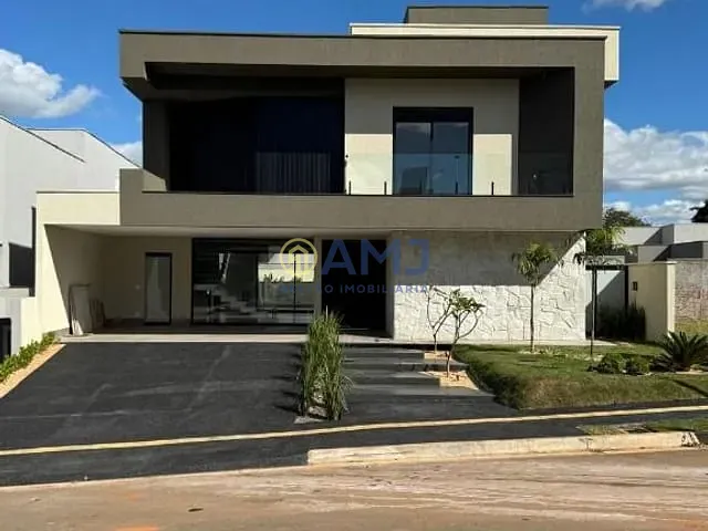 Sobrado com 441m² 4 quartos e 5 banheiros, à venda, no bairro Residencial Goiânia Golfe Clube em Goiânia