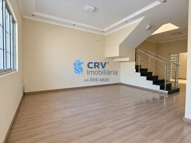 Sobrado com 200m² 3 quartos e 4 banheiros, para alugar, no bairro Conjunto Habitacional Marumbi em Londrina