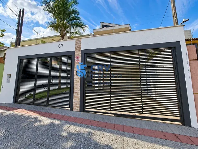 Sobrado com 200m² 3 quartos e 4 banheiros, para alugar, no bairro Conjunto Habitacional Marumbi em Londrina