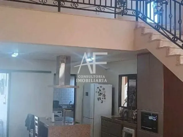 Sobrado com 306m² 3 quartos e 3 banheiros, à venda, no bairro Vila Nossa Senhora Auxiliadora em Tremembé