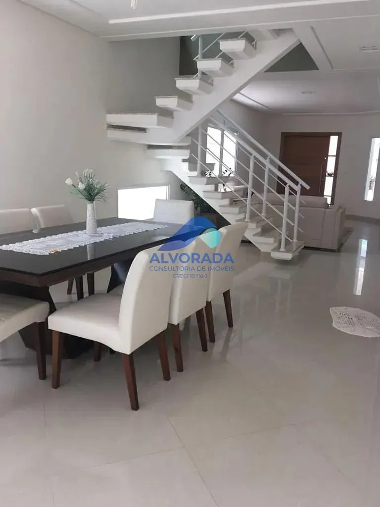 Sobrado, 4 quartos, 246 m² - Foto 1
