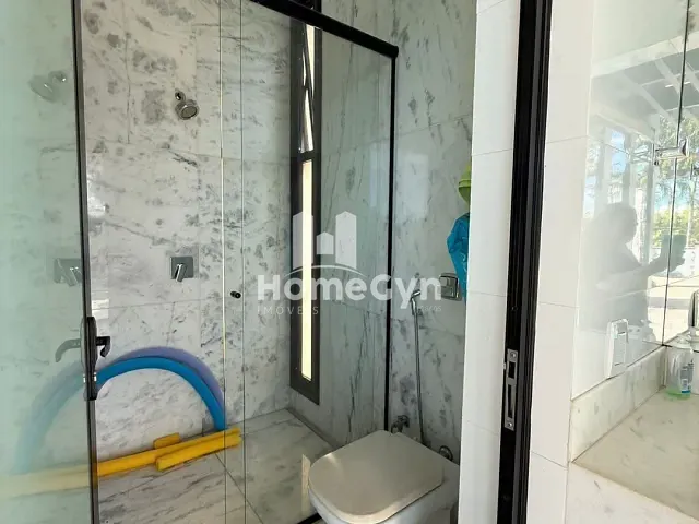 Sobrado com 800m² 4 quartos e 6 banheiros, à venda, no bairro Residencial Alphaville Flamboyant em Goiânia