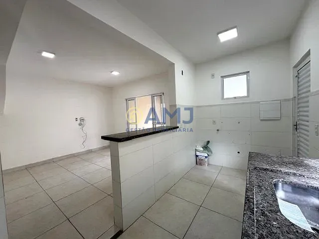 Sobrado com 150m² 3 quartos e 2 banheiros, à venda, no bairro Setor Serra Dourada em Aparecida de Goiânia