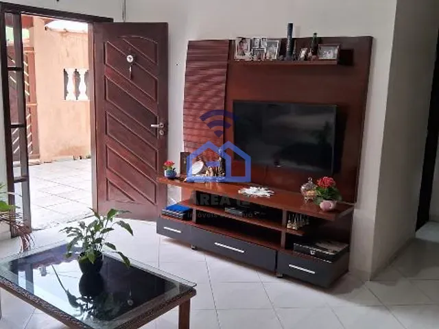 Sobrado com 281m² 3 quartos e 2 banheiros, à venda, no bairro Ponte Seca em Caraguatatuba